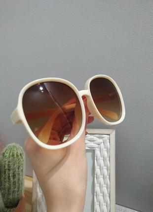Тренд большие круглые очки бежевые коричневые солнцезащитные ретро окуляри сонцезахисні5 фото