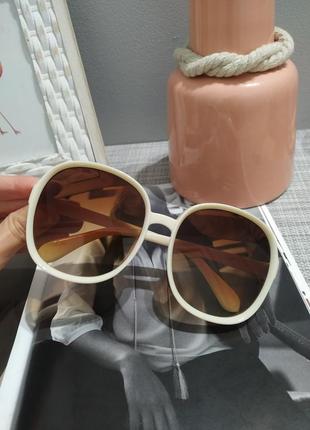 Тренд большие круглые очки бежевые коричневые солнцезащитные ретро окуляри сонцезахисні4 фото