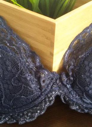 Дуже красивий і ефектний італійський бюстгальтер lormar. новий