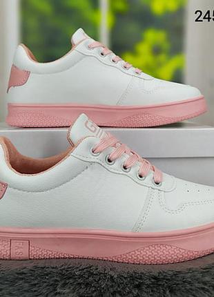 Білі жіночі кросівки, кеди молодіжні на рожевій підошві.1 фото