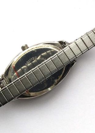Avon винтажные овальные часы из сша с камешками мех. japan sii6 фото