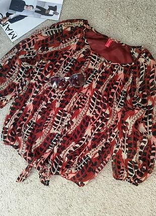 Ostin нова! блузка принт перо, спереду застібається і зав'язується