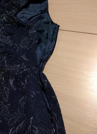 Нарядное чёрное с люрексом платье без рукава5 фото