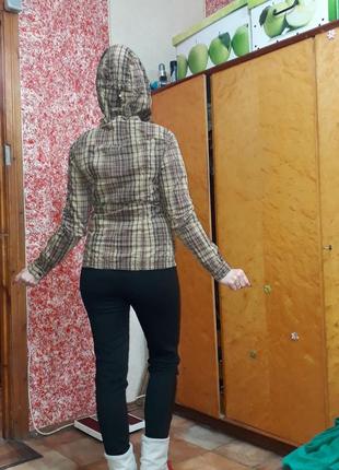 Куртка ветровка с капюшоном