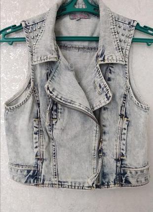 Джинсова жилетка