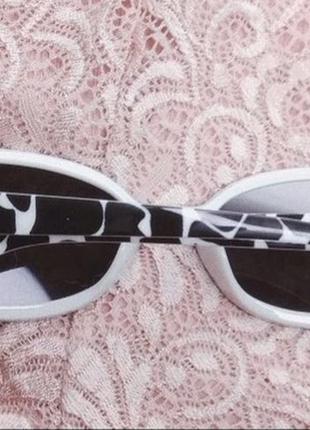 Солнцезащитные очки в овальной оправе, черно-белые, ретро, винтаж.6 фото