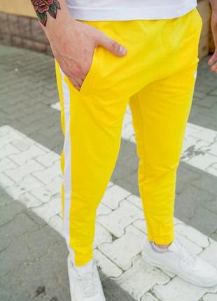 Спортивные штаны nike лампас желтые / спортивні штани брюки спортивки найк жовті2 фото