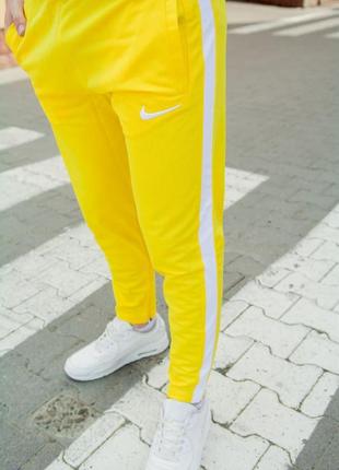 Спортивные штаны nike лампас желтые / спортивні штани брюки спортивки найк жовті3 фото