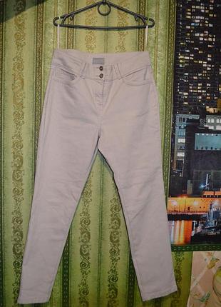 Per una стильные бежевые плотные, но мягкий джинс