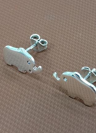 Детские серьги - гвоздики из серебра слоники