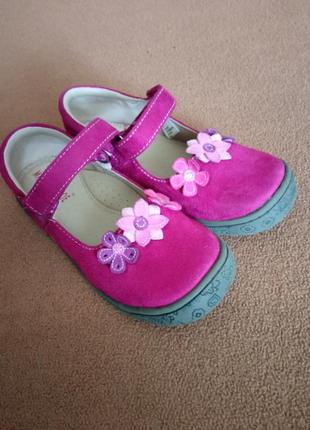 Симпатичные туфельки для маленьких принцесс3 фото
