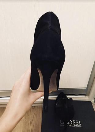 Шикарні туфлі човники