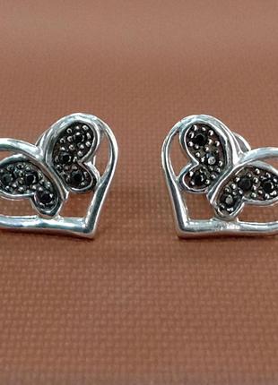Женские серебряные серьги - гвоздики бабочка в сердце с вставками фианитов3 фото