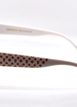Солнцезащитные очки белые с градиентом3 фото