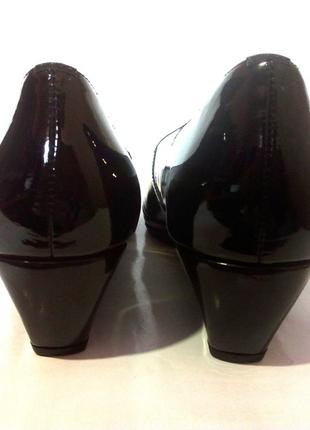 Стильные лаковые кожаные туфли на танкетке от бренда van dal, р.38 код t38034 фото
