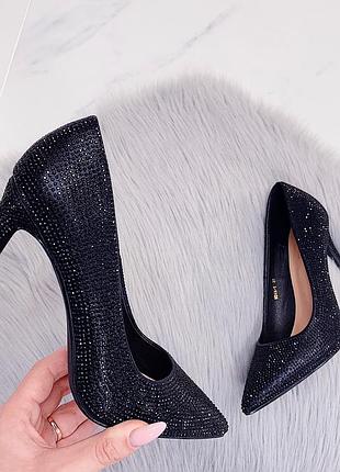 Лодочки с камнями