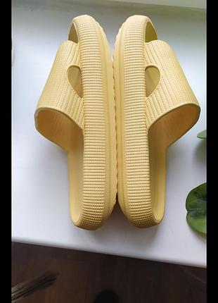 Круті модні шльопанці