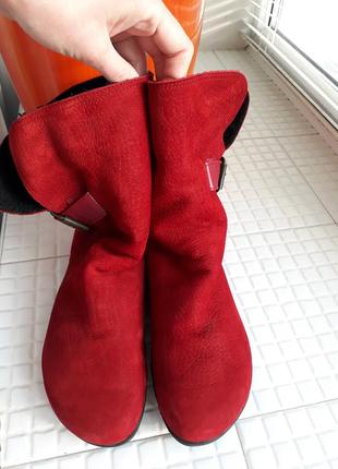 Шикарные кожаные красные сапоги ботинки arche3 фото