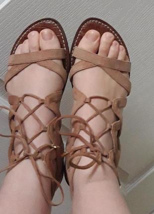 Босоніжки sam edelman на низькому ходу! сандалі!