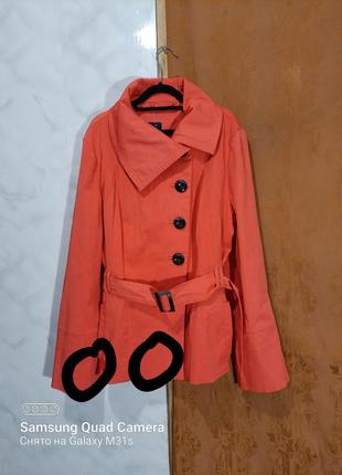 Яскравий плащ/тренч 7