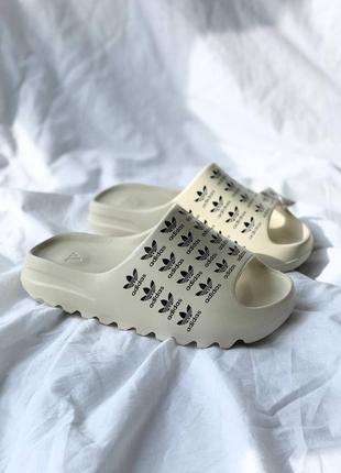 Adidas yeezy slide шлепанцы тапочки слайдеры адидас изи женские2 фото