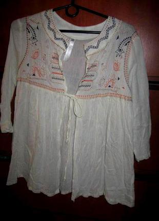 Туника-накидка с вышивкой белая