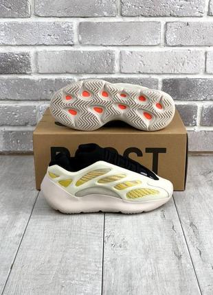 Кросівки adidas yeezy 700 v33 фото