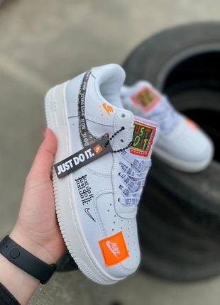 Женские кроссовки nike air force 1 just do it white6 фото