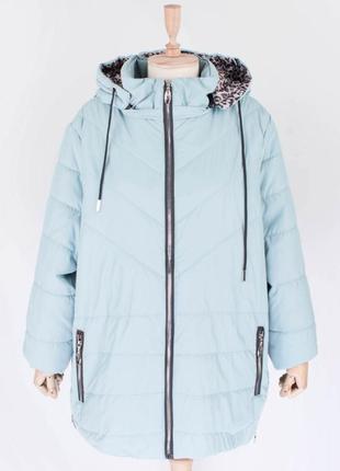 Жіноча куртка з капюшоном