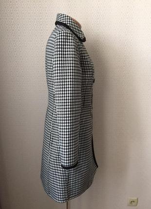 Необычное яркое лёгкое двустороннее двубортное пальто от бренда wanko размер 34, укр 40-425 фото