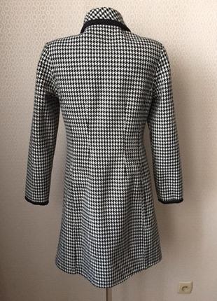 Необычное яркое лёгкое двустороннее двубортное пальто от бренда wanko размер 34, укр 40-427 фото
