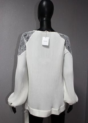 Блуза молочная батал в мелкое плиссе с запахом и ажуром плеч, 20/48 (3844)3 фото