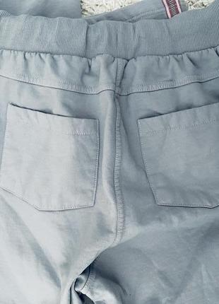 Стильные серо голубые женские штаны на баечке с лампасами4 фото