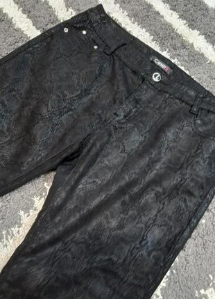 Классные джинсы с принтом carnaby6 фото
