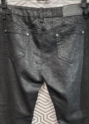 Класні джинси з принтом carnaby4 фото