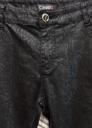 Классные джинсы с принтом carnaby3 фото