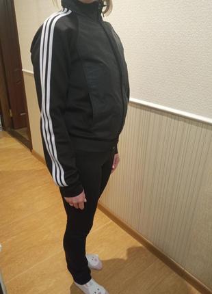 Спортивный костюм adidas