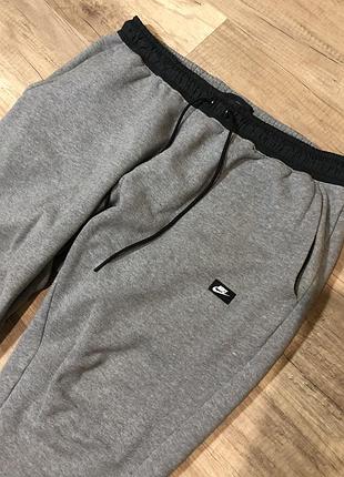 Спортивные штаны nike modern
