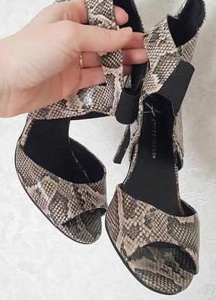 🔥шикарные трендовые туфли босоножки в анималистичный принт atmosphere