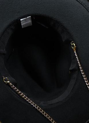 Шляпа женская федора calabria с металлическим декором и цепочкой черная10 фото