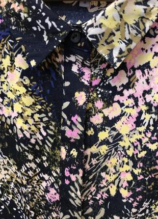 Нереально красивая и стильная брендовая блузка в цветочках.5 фото