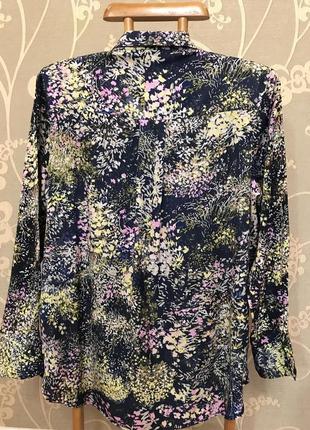 Нереально красивая и стильная брендовая блузка в цветочках.2 фото