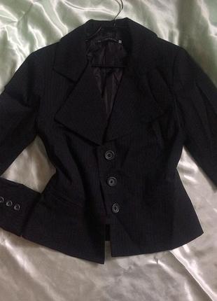 Пиджак классический в полоску чёрный