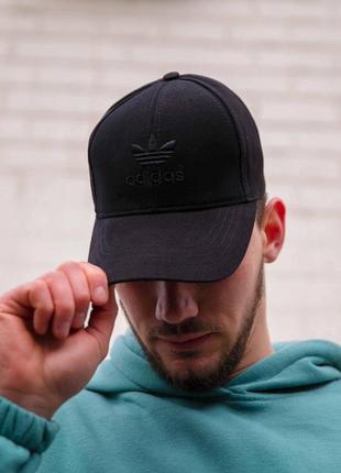 Кепка adidas чорна бейсболка адідас