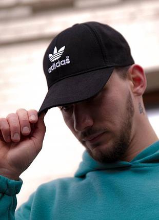 Кепка adidas чорна бейсболка адідас з білим лого