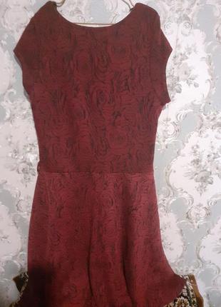 Сукня трикотажне винного кольору з трояндами5 фото