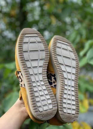 Замшеві гірчичні кросівки з леопардовими вставками 38р5 фото