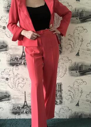 Брючный классический костюм