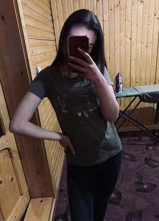 Футболка жіноча