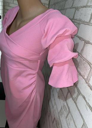 Брендовое нарядное платье с рюшами оригинал boohoo воланами цвет пудра10 фото